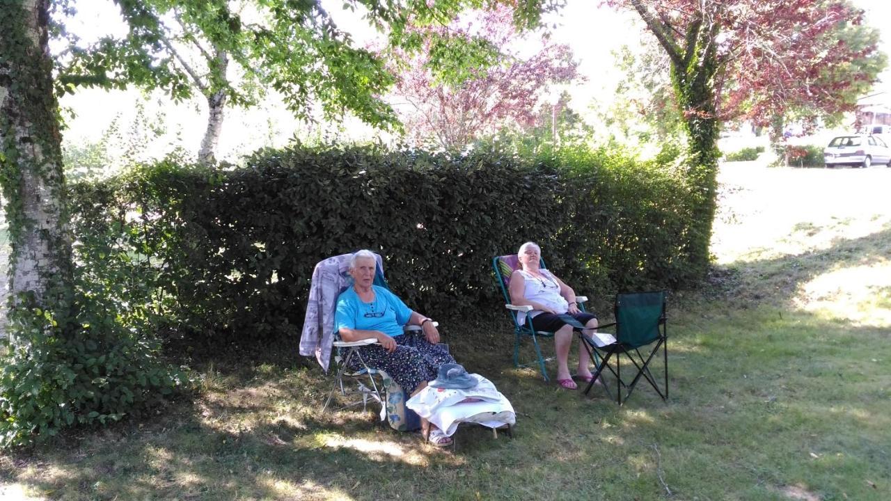 Camping De Ladignac Le Long Bel Air Екстер'єр фото