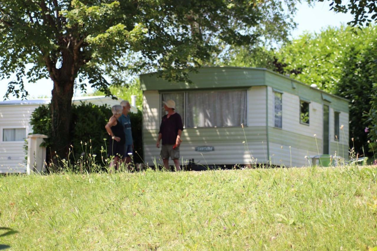 Camping De Ladignac Le Long Bel Air Екстер'єр фото